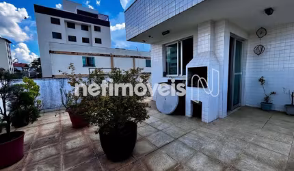 Cobertura à venda no bairro Sagrada Família com 180 m² e 4 dormitórios/quartos.