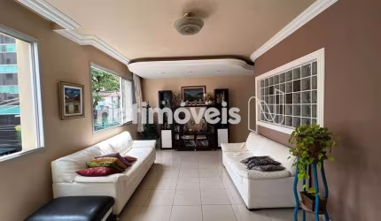 Cobertura à venda no Carmo com 4 dormitórios e 320 m² de área útil.