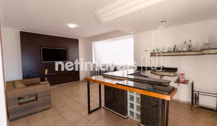 Cobertura à venda com 4 dormitórios no bairro Buritis e 240 m² de área útil.