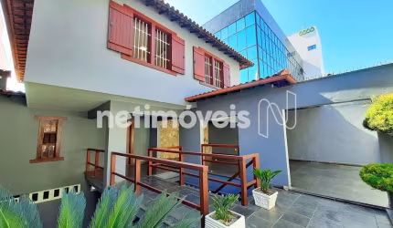 Casa residencial à venda no bairro Santa Lúcia com 380 m² e 4 dormitórios/quartos