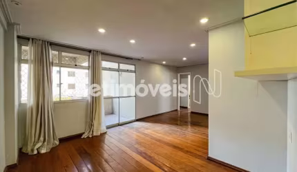 Apartamento à venda no bairro Sagrada Família com 3 dormitórios/quartos e 96 m².