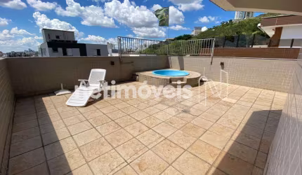 Cobertura à venda no bairro Buritis com 220 m² e 3 dormitórios/quartos.
