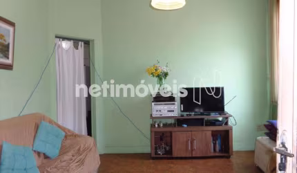 Casa residencial à venda no bairro Prado com 198 m² e 4 dormitórios/quartos
