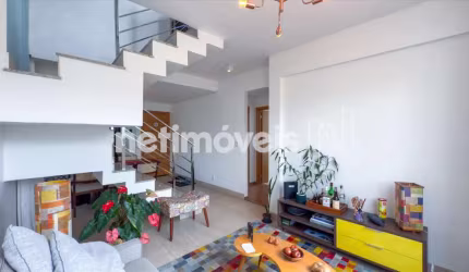 Cobertura à venda no bairro Santo Antônio com 3 dormitórios e 160 m² de área útil.