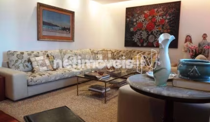 Apartamento à venda no bairro Serra com 210 m² e 4 dormitórios/quartos disponíveis