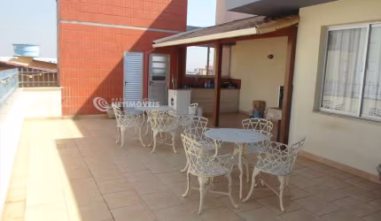 Cobertura à venda no bairro Sagrada Família com 200m² e 3 dormitórios/quartos.