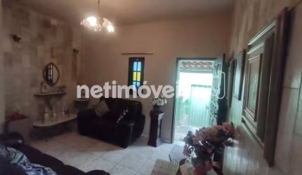 Casa residencial à venda no bairro Nova Suíssa com 297 m² e 5 dormitórios/quartos.