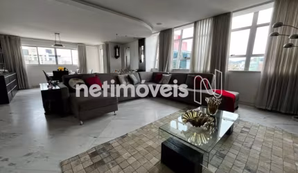 Cobertura à venda no bairro Lourdes com 224 m² e 3 dormitórios/quartos disponíveis