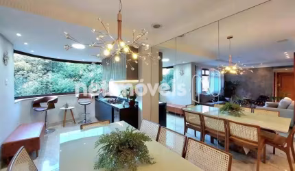 Apartamento à venda no bairro Luxemburgo com 149 m² e 4 dormitórios/quartos.