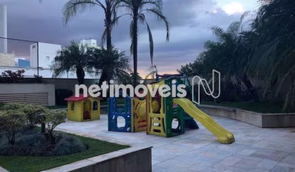 Apartamento à venda no bairro Santo Agostinho com 4 dormitórios e 168 m² úteis.