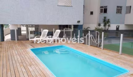 Apartamento à venda no bairro Estoril com 83 m² e 3 dormitórios/quartos disponíveis