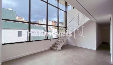 Apartamento à venda no bairro Cruzeiro com 3 dormitórios e 162 m² de área útil.