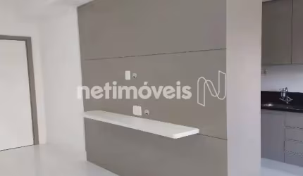 Apartamento para alugar na Savassi com 1 dormitório e 44 m² de área útil.