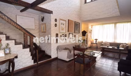 Apartamento cobertura à venda no bairro Gutierrez com 589m² e 4 dormitórios/quartos.