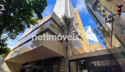 Apartamento à venda no bairro Lourdes com 162 m² e 4 dormitórios/quartos disponíveis.