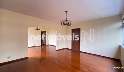 Apartamento para Aluguel no bairro Santo Agostinho com 205 m² e 4 dormitórios/quartos.