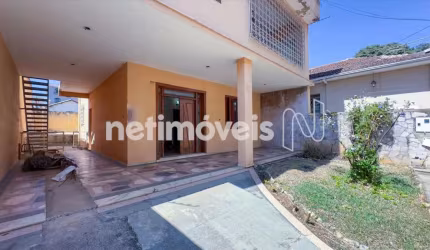 Casa residencial à venda no bairro Prado com 300 m² e 4 dormitórios/quartos disponíveis.