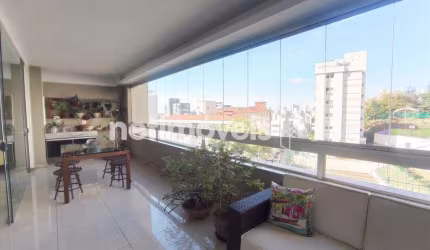 Apartamento à venda no Coração de Jesus com 4 dormitórios/quartos e 207 m² de área útil