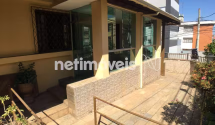Casa residencial à venda no bairro Prado com 497 m² e 4 dormitórios/quartos disponíveis.