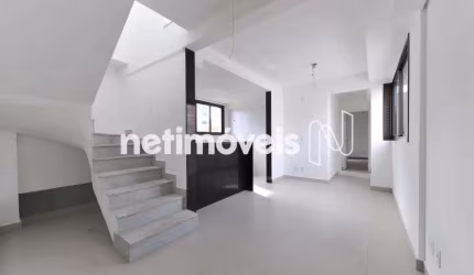 Apartamento cobertura à venda no bairro São Pedro com 137 m² e 2 quartos.