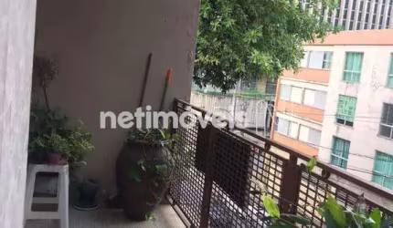 Apartamento à venda no bairro Santo Agostinho com 135 m² e 4 dormitórios/quartos.
