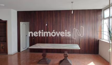 Apartamento à venda no Centro com 226 m² e 3 dormitórios/quartos disponíveis.