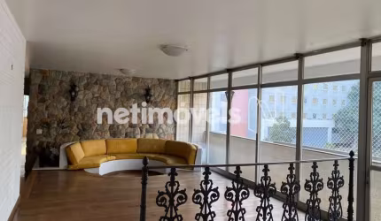 Apartamento à venda no bairro Funcionários com 240 m² e 4 dormitórios/quartos.