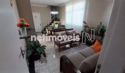 Cobertura à venda no bairro Sagrada Família com 176 m² e 3 dormitórios/quartos.