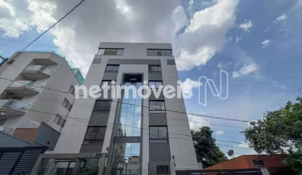 Apartamento à venda no bairro Prado com 60 m² e 2 dormitórios/quartos disponíveis.