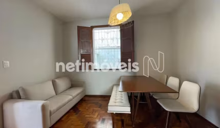 Casa residencial à venda no bairro Floresta com 114 m² e 2 dormitórios/quartos.