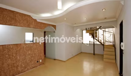 Cobertura à venda no bairro Sagrada Família com 185 m² e 3 dormitórios/quartos.