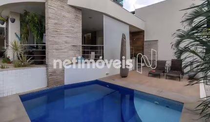 Casa residencial à venda no bairro Santa Lúcia com 321 m² e 4 dormitórios/quartos.