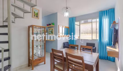 Cobertura à venda na Sagrada Família com 79 m² e 2 dormitórios/quartos disponíveis.