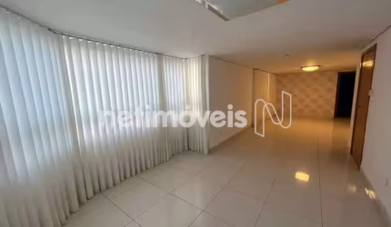 Cobertura à venda com 4 dormitórios no bairro Buritis e 260 m² de área útil.