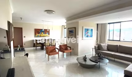 Apartamento à venda no bairro Luxemburgo com 4 dormitórios e 184 m² de área útil