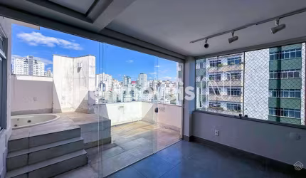 Cobertura à venda no bairro Santo Antônio com 3 dormitórios e 170 m² de área útil.