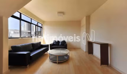 Cobertura à venda no bairro Santo Antônio com 4 dormitórios e 180 m² de área útil.
