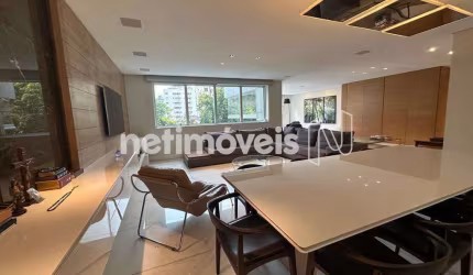 Apartamento à venda no bairro Funcionários com 4 dormitórios/quartos e 266 m².
