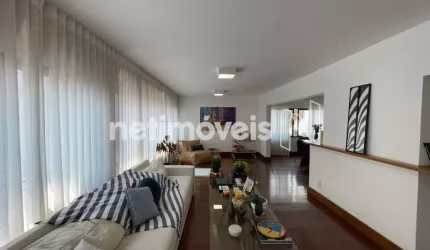 Apartamento à venda no bairro Santa Lúcia com 180 m² e 3 dormitórios/quartos disponíveis.