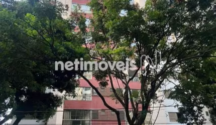 Apartamento à venda na Savassi com 90 m² e 3 dormitórios/quartos disponíveis.