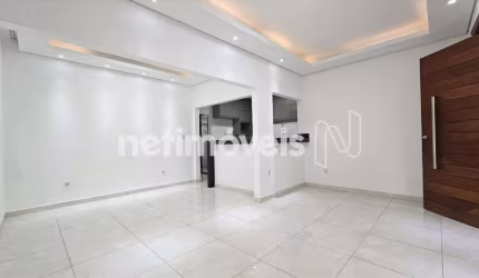 Casa residencial à venda no bairro Padre Eustáquio com 250 m² e 4 dormitórios/quartos