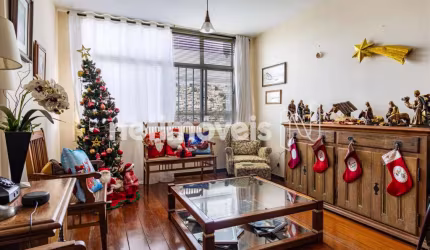 Excelente apartamento cobertura à venda no bairro Vila Paris com 340 m² e 5 dormitórios/quartos
