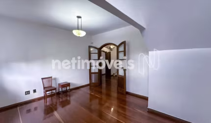 Apartamento à venda no bairro São Pedro com 250 m² e 4 dormitórios/quartos.