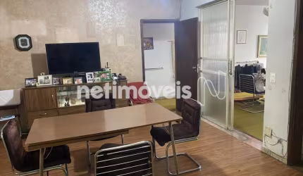 Apartamento à venda no Centro com 220 m² e 4 dormitórios/quartos disponíveis.