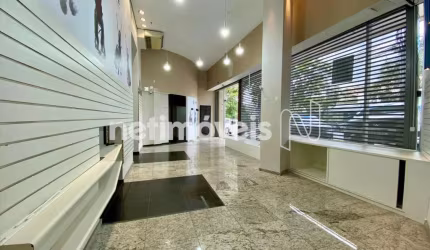 Loja à venda no bairro Funcionários com 356 m² de área útil disponível para investimento