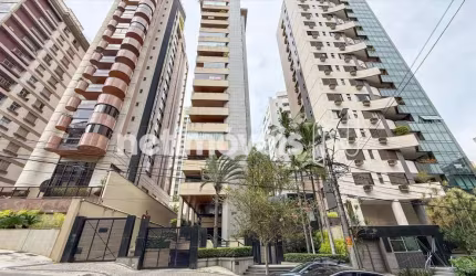 Apartamento à venda no bairro Lourdes com 265 m² e 4 dormitórios/quartos disponíveis.