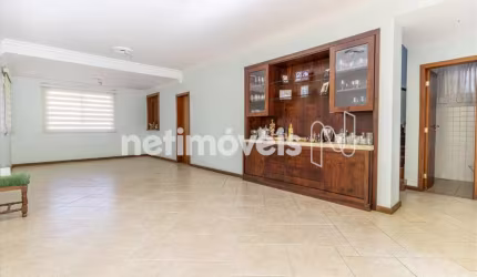 Casa residencial à venda ou locação no Estoril com 340 m² e 5 dormitórios/quartos.