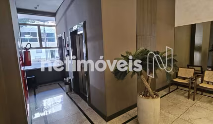 Apartamento à venda na Savassi com 1 dormitório e 48 m² de área útil.