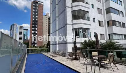 Apartamento para Aluguel em Boa Viagem - 75 m² com 2 Dormitórios/Quartos disponíveis