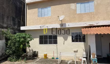 Casa a Venda, 2 dorms, 4 vagas na Vila Franca